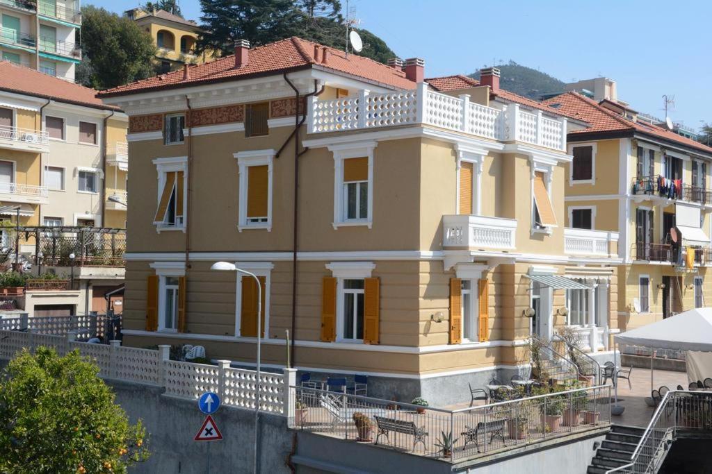 Hotel Ines Varazze Εξωτερικό φωτογραφία